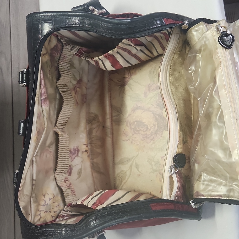 Vintage Brighton Red Black Cosmetic/Toiletry Travel Shoulder Bag - Picture 7 of 10